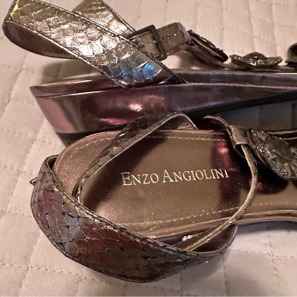 Enzo Angiolino platinum metallic snakeskin pattern sandals size 9.5 - Picture 6 of 8